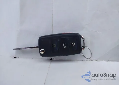 2013 Volkswagen Jetta 2.5L Se z USA, uszkodzony, nr VIN 3VWDP7AJ8DM444059